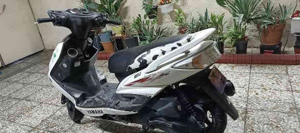 السلام عليكم 
دراجه سكنس فحل نوزل 
طفت الدراجه فجأه  فحصته (مكينه كايمه) ابيع ع هذا الوضع تريد تفصيخ تريد تصلح كهربأيات بلاد  جويتر بلادي وكلاجات بلاديه عليهن ادامه  زوج تايرات جدد قبل يومين شديتهن نوزل مالته البلادي دبلات جاهزه 
قفل ٣٥٠
***********
مكانه بغداد الدوره
