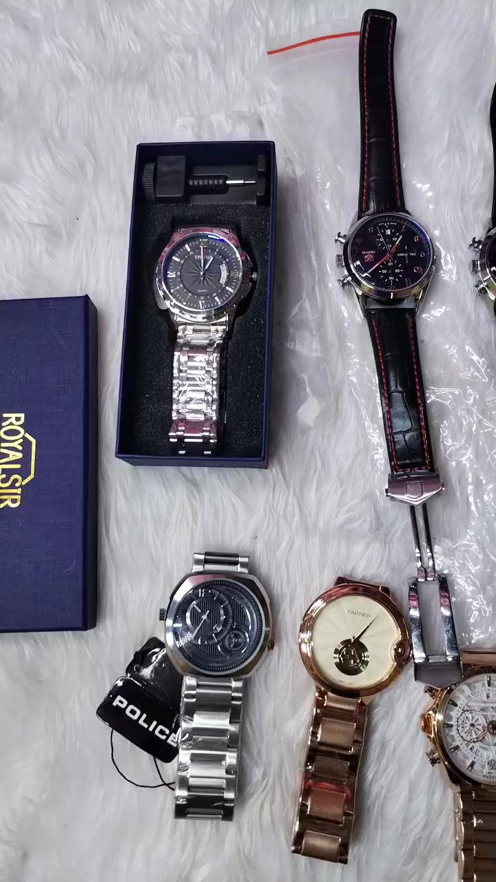 مجموعه ساعات بدون باتري اكو بيهن انطي سعر وبلعافيه وزن ثقيل


**إذا كنت صاحب هذا الإعلان وتريد حذفه لأي سبب، رجاءا أرسل رسالة إلى الدعم الفني**