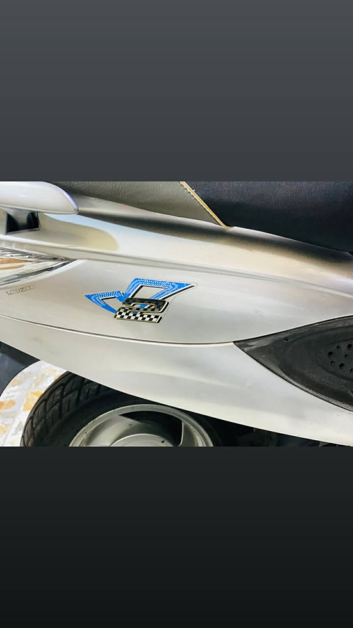 سلام عليكم شباب دراجه كامكو اللبيع مديل 14
الون رصاصي 
دراجه مكينه 150c
شلعه ومعدل ✈️
دراجه كفاله عامه كشر ومكينه إذا بيها برغي مفتوح ترجع الدراجه توها طالعه من الوكيل صارلها 3 ايام 
وبل عافيه عل ياخذها دراجه تخبل سعرها خاص واني خادم الطيبين


**إذا كنت صاحب هذا الإعلان وتريد حذفه لأي سبب، رجاءا أرسل رسالة إلى الدعم الفني**