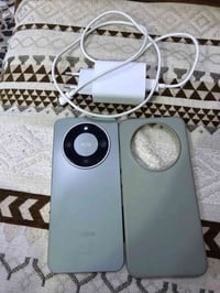 هونر اكس ٩ دي ٢٥٦ رام ١٢ جهاز نضافه ١٠٠ ويا كفر اصلي وشاحنه فقط السعر ...