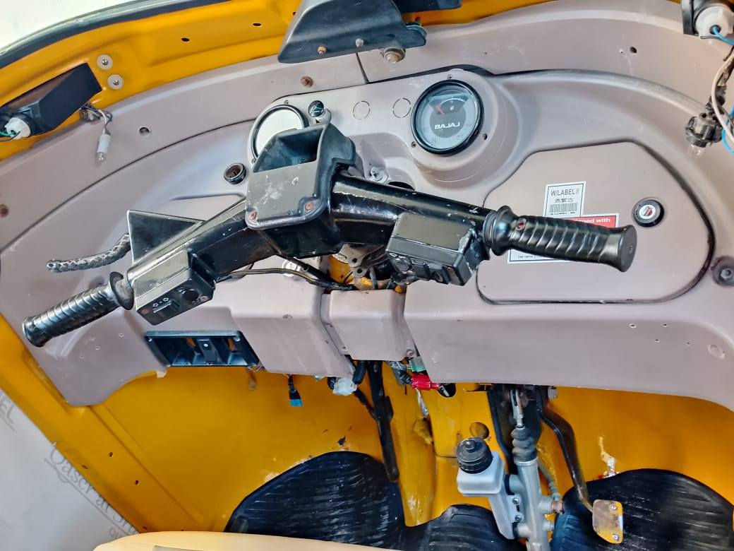 السلام عليكم تكتك لبيع موديل 2018/شهر 11 مصبوغه عمام جماليه فقط التكتك كلش نضيفه  المكان كربلاء حي العسكري السعر 4 و وربع وبيه شويه مجال غير متواجد ع فيس ***********
