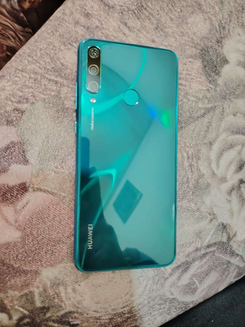 هواوي واي 6 بي ذاكره 64 الجهاز نضيف وشرط اي خلل مابي فقط مفتوح مبدل جامه السعر 50 مكاني موصل الايمن ***********
