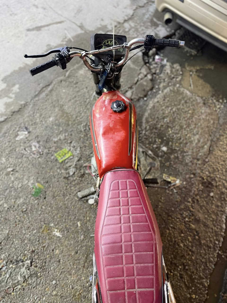 مراوس او بيع حسب القناعة🤍
السلام عليـكم
حبايب دراجة حلوه 👽
الدراجة نامه 
محرك دايوان 
150 سيسي
متصرف بانزين 
شلعه معدل 
متأخر بالتشغيل 
ينرادلهة فقط ترتيب 
لون مميز دم الغزال
سلف شغال يرادله دشلي فقط
دبلات جدد امامي خلفي طسه متحس بيها
شاصي مكفول
زنجيل جديد 
امانة الله الدراجة يرادلها فقط ترتيب خارجي مكينه مفوله
السعر جوه السوك ٣٥٠ وبيها مجال
مراوس او بيع حسب القناعة
الرقم تواصل : ***********
