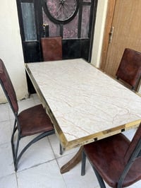 ميز طعام • ٤ كراسي • البهادريه