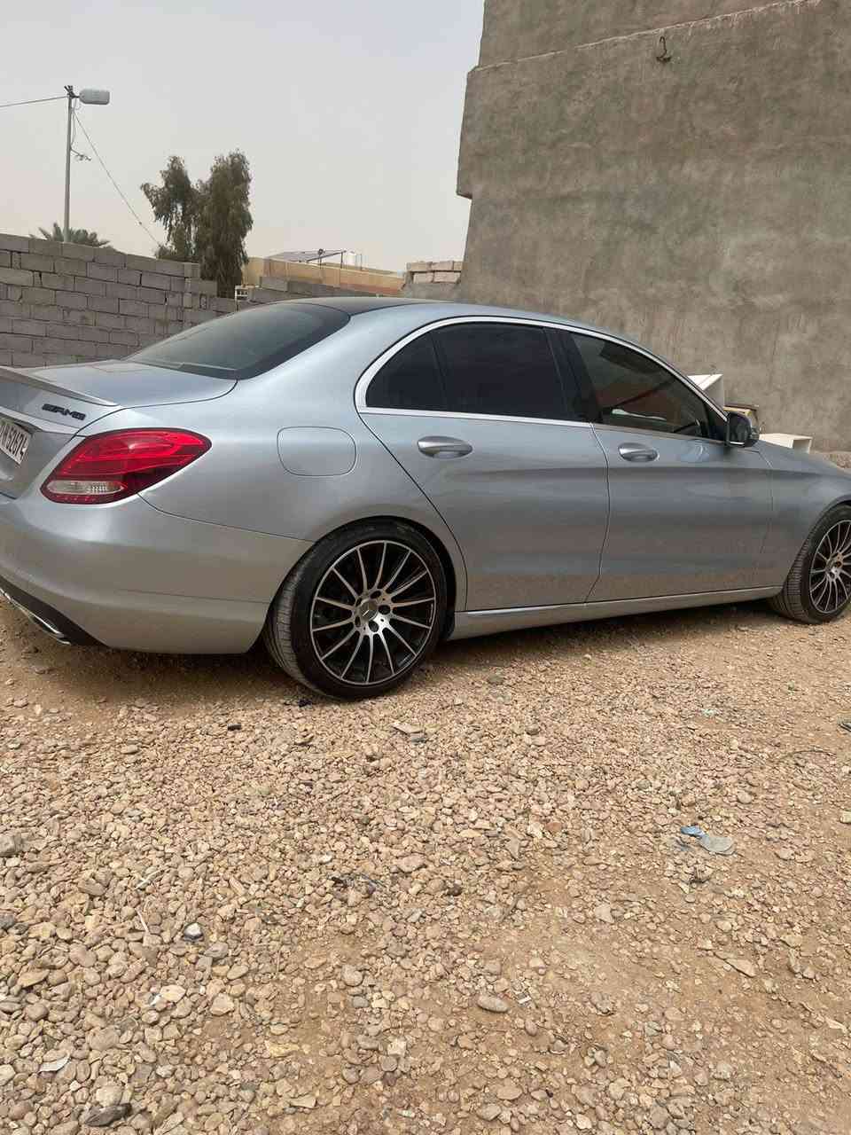 السلام علیکم
مرسدس 300 فول مواصفات

السيارة amg

المديل 2017 السعر 178 مكان كربلاء رقم الهاتف

***********+

