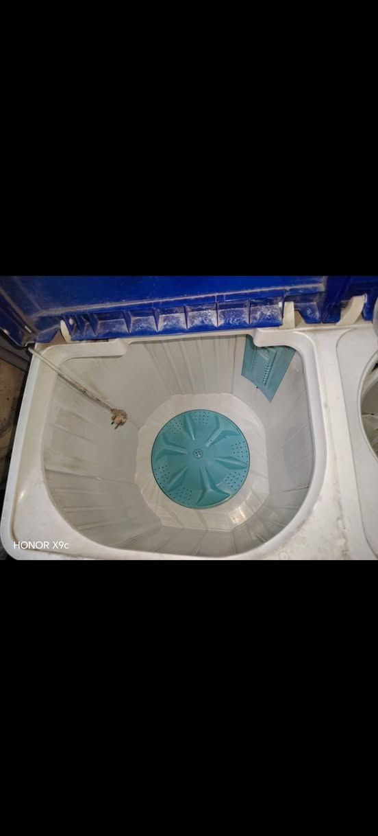 سلام عليكم غساله شغاله سعره 50 العربانه كلش مابيه نضيفه السعر 50 بغداد جكوك *********** بي وتساب
