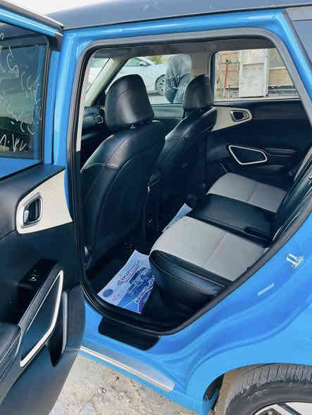 سلام عليكم 
كيا صول 2024 GT دخول جديد بدون رقم 

تحديد مسار 
رادار امامي خلفي 
شاشه كبيره 
تبريد شاشه 
داخل لونين ابيض واسود جلد 
اشاره بلمرايه 
ويل 18  
كيجات. دجتل 

حادثه تبديل بنيد فقط 

بيه ملاحظه بيه خسفه بلقماره بتحميل ومعدله )

السعر ١٦٠ وبيه مجال بسيط 
***********
