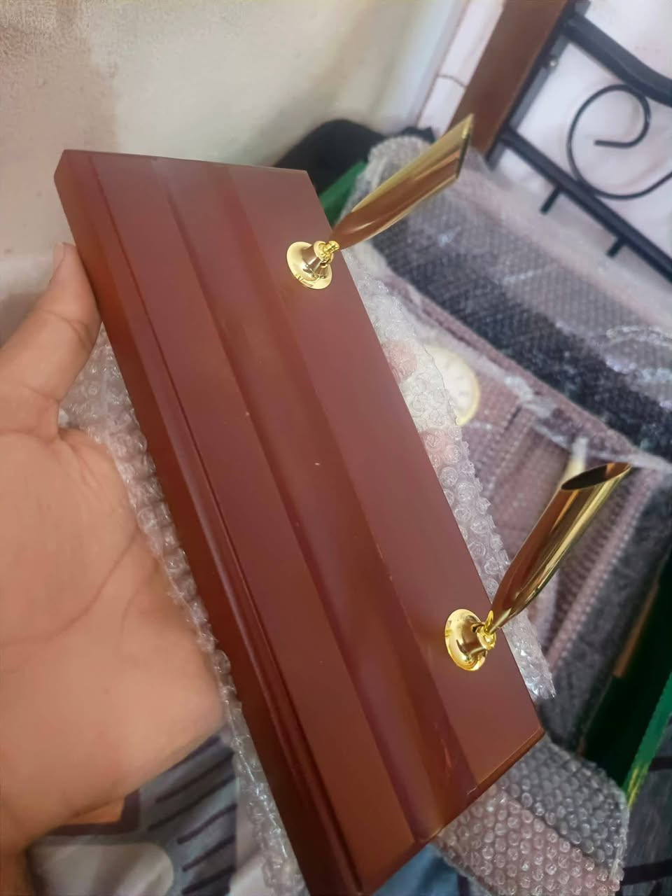 سيت مكتب جديد غير مستعمل 
يتوفر توصيل طلبات


**إذا كنت صاحب هذا الإعلان وتريد حذفه لأي سبب، رجاءا أرسل رسالة إلى الدعم الفني**