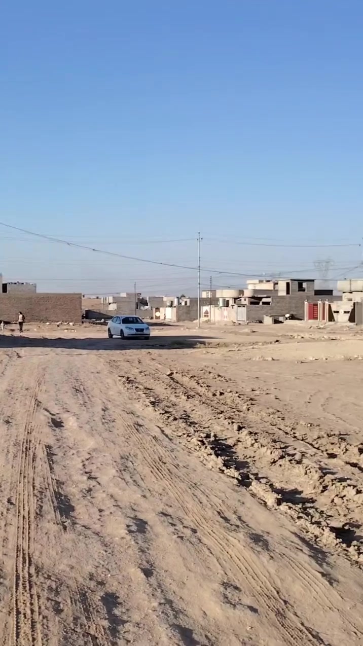 للبيع قطع أراضي 150 فما فوق في العبور قرب شركة الكهرباء ال400 واصل خدمات شارع عرض 10 أمتار للاستفسار الاتصال على الرقم التالي *********** او المراسله على الخاص

