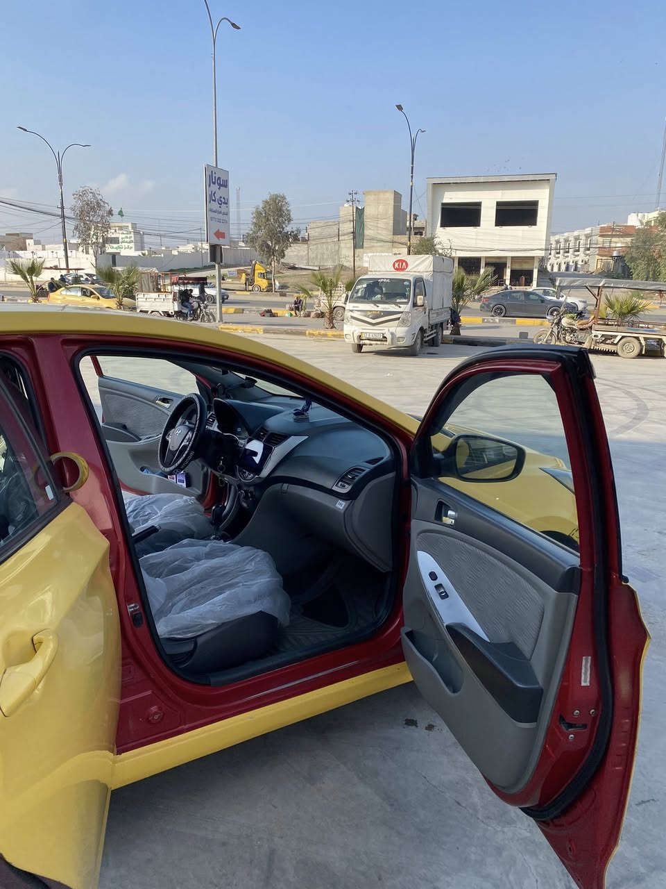 بسم الله الرحمن الرحيم
السلام عليكم

اكسنت مضلع 2013

رقم بغداد مسطره بسمي شرط التحويل

كوبون بنزين

مكينه GDI شرط صوت دوانز ما تسمع خير من الله

كير AT 6 نمر ع شرط

تبريد وتدفئه شرط

ويل كب اصلي مال 2017

تخم تاير جديد

باتري جديد

السياره بيها  ترحيب من تشغلها

شاشه اندرويد وسستم سماعات وتويتر  كامل

ضررها الامريكي خلفي بدون اريباك بدون قبغ صندوك  وبيها باب خلف السايق مبدل وبيها تلكيطات معجون حيل قليله

سعر 94 وبيها مجال بسيط 

للاستفسار واتساب/ ***********

/***********.   …………………..
