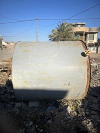 يالله خزان حديد ثقيل يحمل 7000 تقريباً نضيف جداً للبيع السعر وللاستفسا...