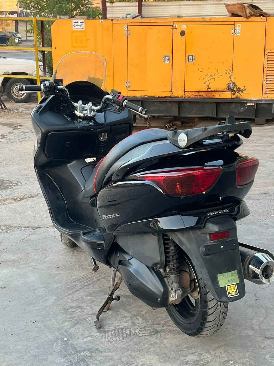 فورزا08 6 كير  3 تحويلات + sport
/بصمه وحده +قاعدة جنطة + جامة عالية اصلية + ABS شغال + فجوج ذهبية 

مكينه  ممفتوحه  / كلجات كفاله جويتر واحد ونص  جيب فيترك وتعال افحص على راحتك 

ميكانيك كلها جاهزة ومكينه جديدة 

لون اسود  على بنفسجي  / نضافه٩٠٪؜ 

شلعه معدل قويه / كهربائيات كلها شغال / تراي يخبل ونعومه فول 

ملاحضه : دراجه حلوه ونضيفه ومداريها جيب  فيتر وتعال كلبها على راحتك 

سعرها ( مليون و١٥٠  ) مكاني بغداد البنوك  

للاستفسار  : هـ ***********
