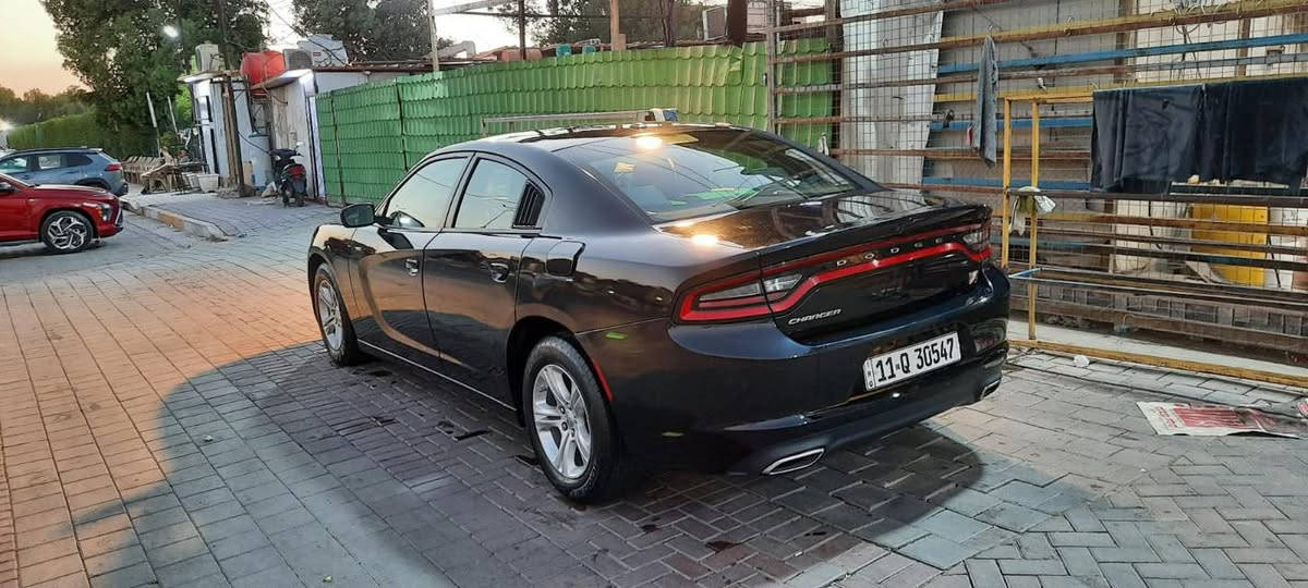 جارجر ٢٢ اصل رقم بغداد SXT ماشيه ٦٣ الف كيلو  محرك ٣٦٠٠ غرفه جديده كير ومحرك واكس وصدر بحاله الوكاله ومضمونه حادثها باب وجاملغ الايمن  السعر  210 /وبيهة مجال مكاني بغداد حي البنوك ***********

