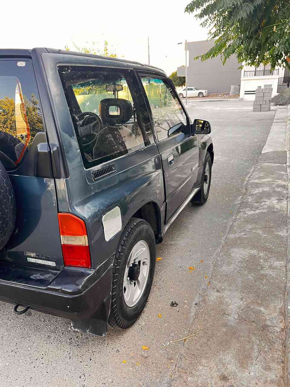سوزوکی مودیل 93ئاڕم پلاستیک سلێمانی گێڕو مەکینەو دبڵ اکسل بەشەرت بی بویاغ بی لێدراو *********** بشدار, السليمانية
