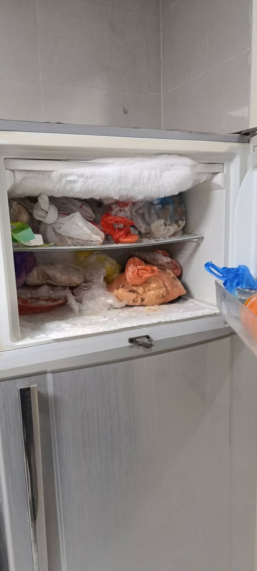 كاونتر 3 قطع ام دي اف .. 400 الف
طباخ يونير مصري..190 الف 
غساله اوتوماتيك دنگا 200 الف 
ثلاجه كبيره كرافت 350 الف
فلتر ماء بل كارتون غير مستخدم 300
.. كل الغراض استخدام سنه فقط وبعدهم جدد كلش
فقط فلتر الماء غير مستخدم.. بغداد حي الجهاد


**إذا كنت صاحب هذا الإعلان وتريد حذفه لأي سبب، رجاءا أرسل رسالة إلى الدعم الفني**