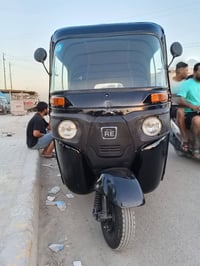 شباب تكتك 20 رقم وسنويه بسمي التكتك بيه طخات وصبغناهه عام تكتك حلوه مك...