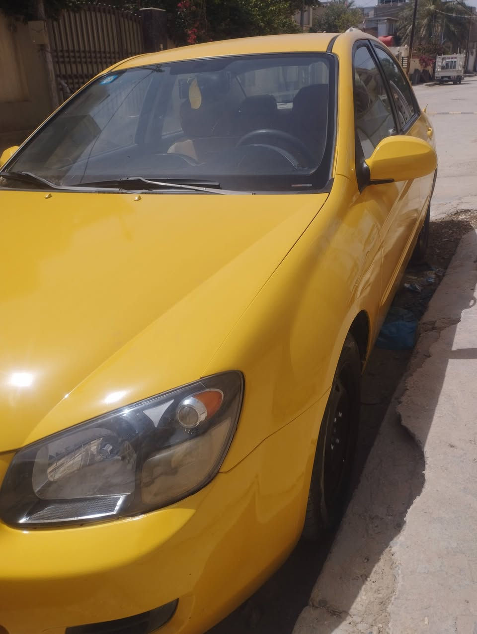 اسبكتره للبيع بسمي سنويه ٢٠٣١ هزه جديده قبل ٢٥ يوم كير ومكينه وحداديه مكفوله ضررالسياره جاملغ خلفي والسياره كلها ليبل واحد والسعر ٧٠ ورقه وبيها مجال لطيبين اتصل *********** حله المركز
