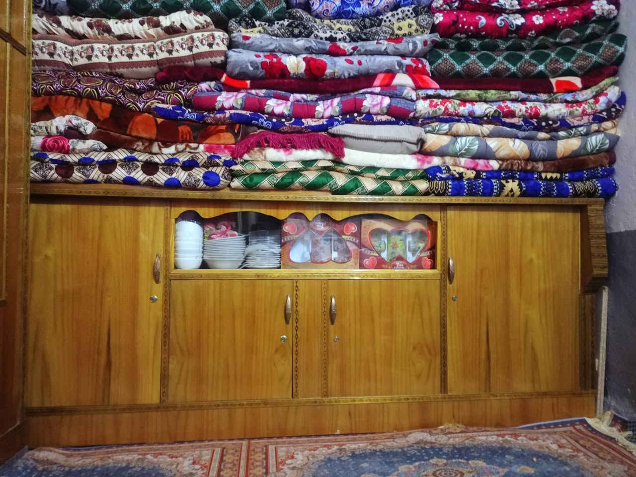 سلام عليكم ورحمة الله وبركاتة خوان خرفت خشاب البيع وستفسار عله هاذه رقم ***********
