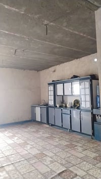 بيت 100متر واجهه 5ونزال20بي غرفه وصاله وصحيات داخليه وخارجيه ارضيه بور...