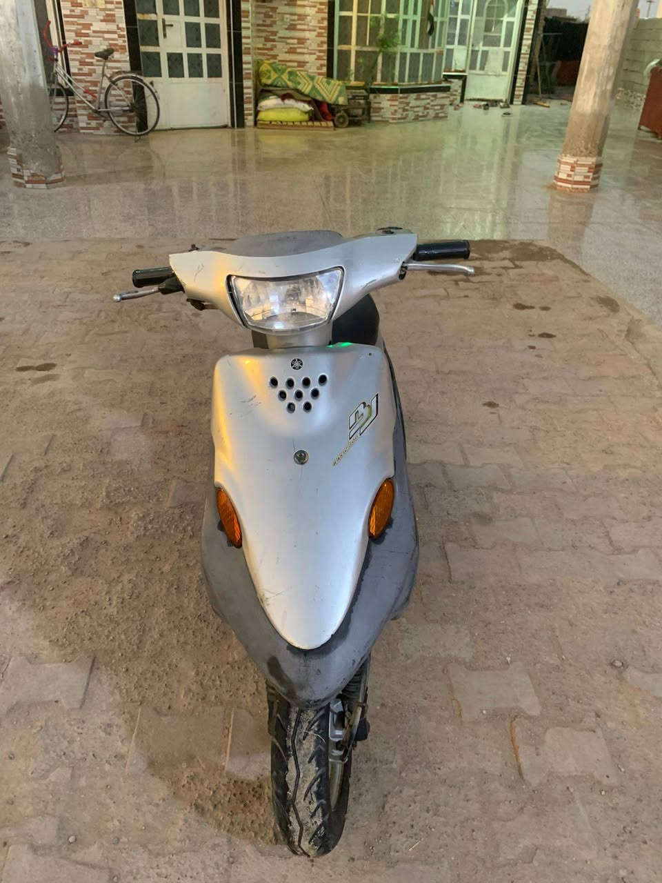 السلام عليكم دراجة ((9))ياباني كهربائيات كاملة من طول للطول سلف نكره اضويه ورا وكدام لد اشارات يمنه يسره عداد سرعة وعداد بانزين دبلات امامي وخلفي تايرات زوج جدد دراجة مابيها اي نقص شلعة واستمرار فول
السعر ((300))
مكاني القرنة الثغر قرب الملعب (11) 

رقمي ((***********))
