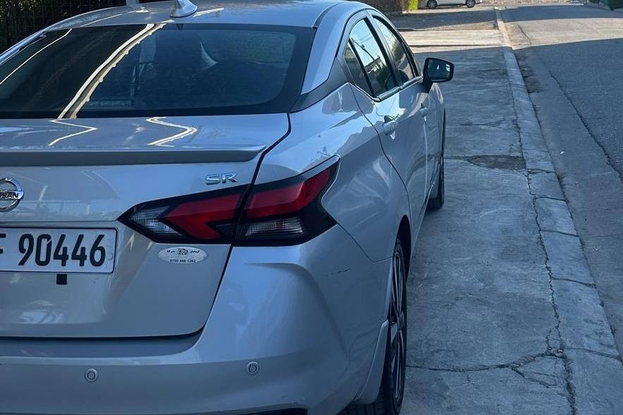 نیسان ڤێرسا 2022 SR فول قەپات مواسەفات 
هەر چوار جام کارەبای 
تەعدیل سورعە راداری پێشو  
راداری دواوە و تەنیشت 
ئوتۆ ستۆپ ئێر باگ سیستەم 
کامێرا شاشە ئایپاد خەتی جادە تایەی حاسەیە 
سوکان فۆلیۆم ویلکەپ سوکان تەقەل بیلاد  
هەمو کارەبایەتو رادرو حاسەکان ئیشدەکەن 
٢پارچەی سبوخە دەرگای پشت 
سایەق و چاملخی پشتی  
چوار تایەی نوێی لەسەرە و یەک بستی ساردی هەیە
 هەموو گیانی بەشەرت  

سعر: لە کۆمێنت داوای بکە ڕاستەوخۆ بۆت دێت 📩 

گێڕو مەکینە بەشەرت  تەرزەکوت بەشەرت 
یەک گلۆپ لە ناو شاشەی پێ نییە 
سەنەوی و ژینگە رەقەم و هەزە 
هەمووی نوێیە بە ناوی خۆمە 

ژمارەی خاوەنەکەی 
***********
