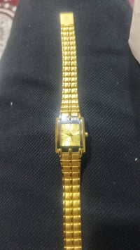 ساعة نسائية • سويسرية • ذهب عيار ٢٢