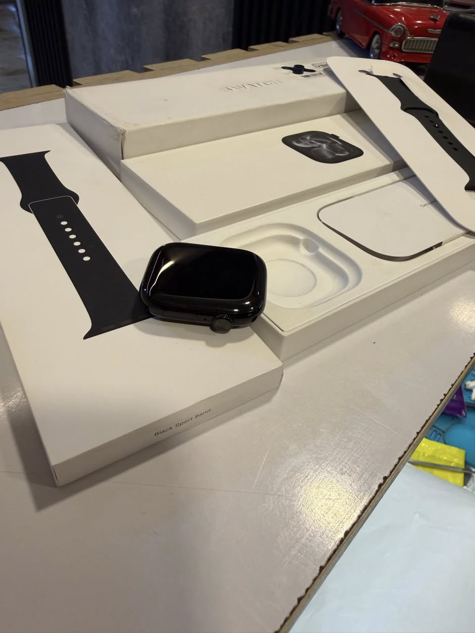 ساعه أبل ⌚️اللون اسود ميتاليك لامع
جيل  11🔥🔥
حجم 4️⃣6️⃣👉👉👉👉
               بطاريه  1️⃣0️⃣0️⃣🔋
نظافه  1️⃣0️⃣0️⃣💯💯
                 ذاكرة  6️⃣4️⃣  💾
مستخدم 10 ايام👍👍👍
 مركز سيمو المايسترو دوره شارع الصحه
***********
اتصال/ واتس اب للحجز
توصيل لكافه محافظات العراق
