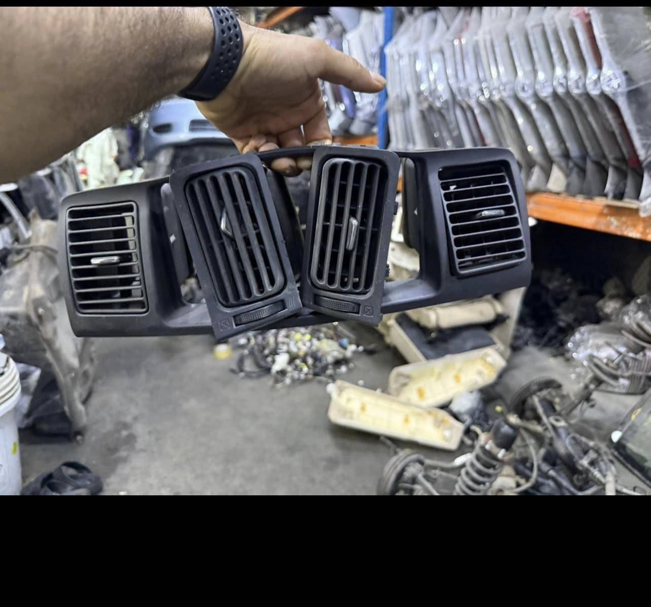 غراض كورولا 2003_2007
توصيل عندي 
واتس ئاب ***********
