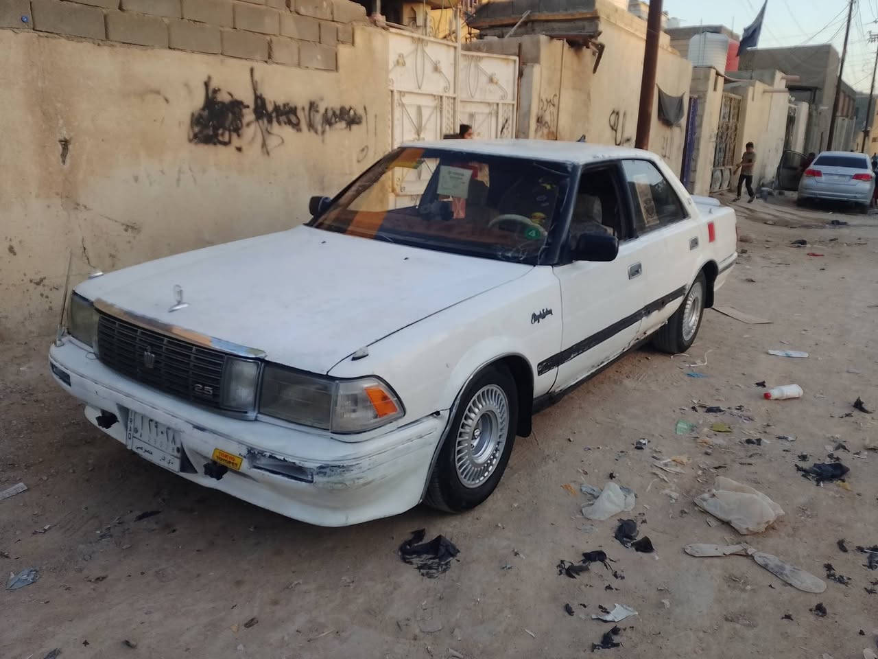 السلام عليكم هارتوب للبيع رقم ذي قار ايسر بلاد مكينه وكير ثنين ونص جدد طخم تاير حداديه جديده مديل 1988 للاستفسار ***********
