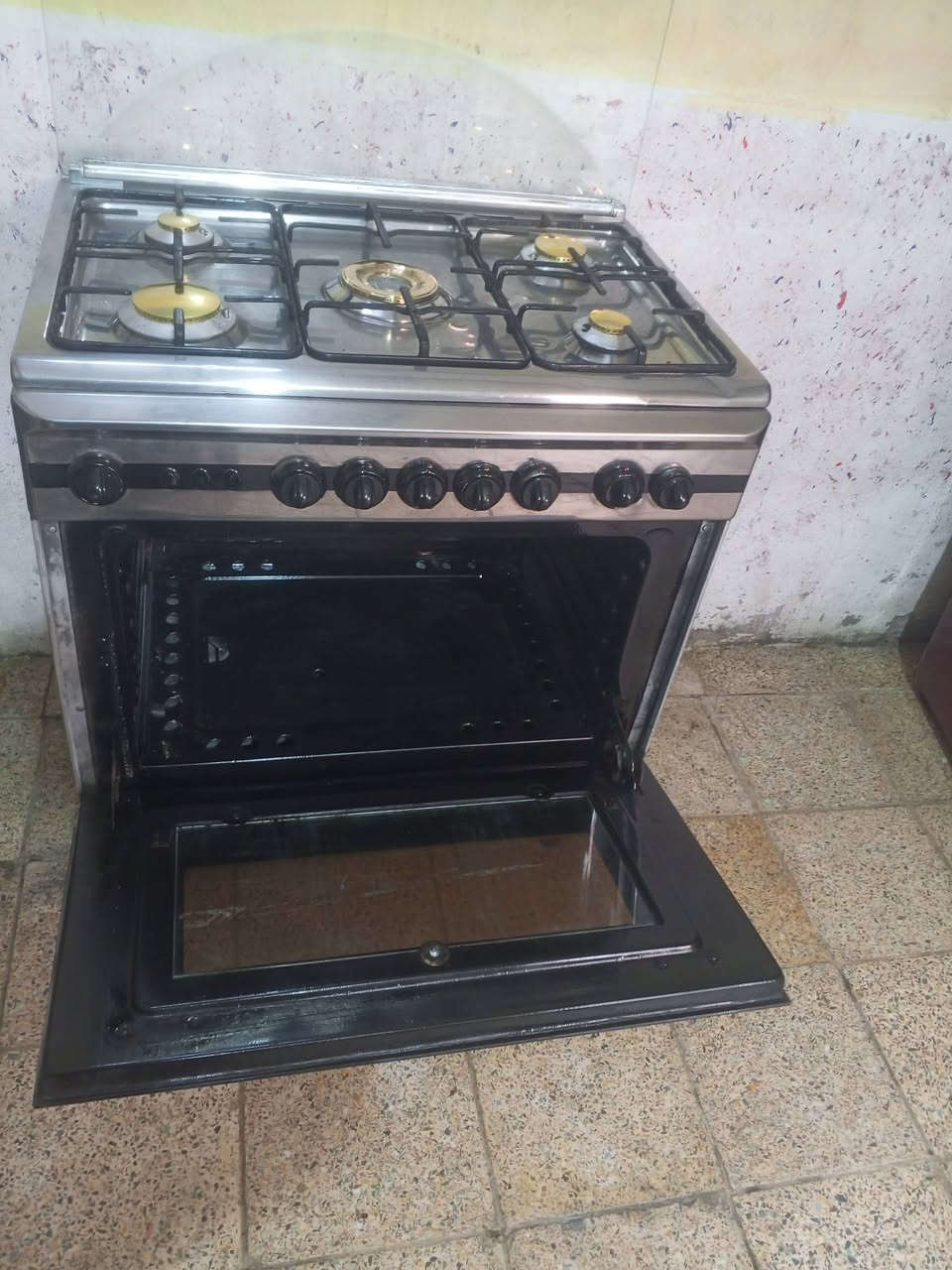 السلام عليكم طباخ فريش مصري نضيف جدا شغال على فحص كامل فرن فوك وجوه شغال بغداد المدينة الصدر الحميديه بالبدايه يم سيطره سعره ١٥٠ وبي مجال


**إذا كنت صاحب هذا الإعلان وتريد حذفه لأي سبب، رجاءا أرسل رسالة إلى الدعم الفني**