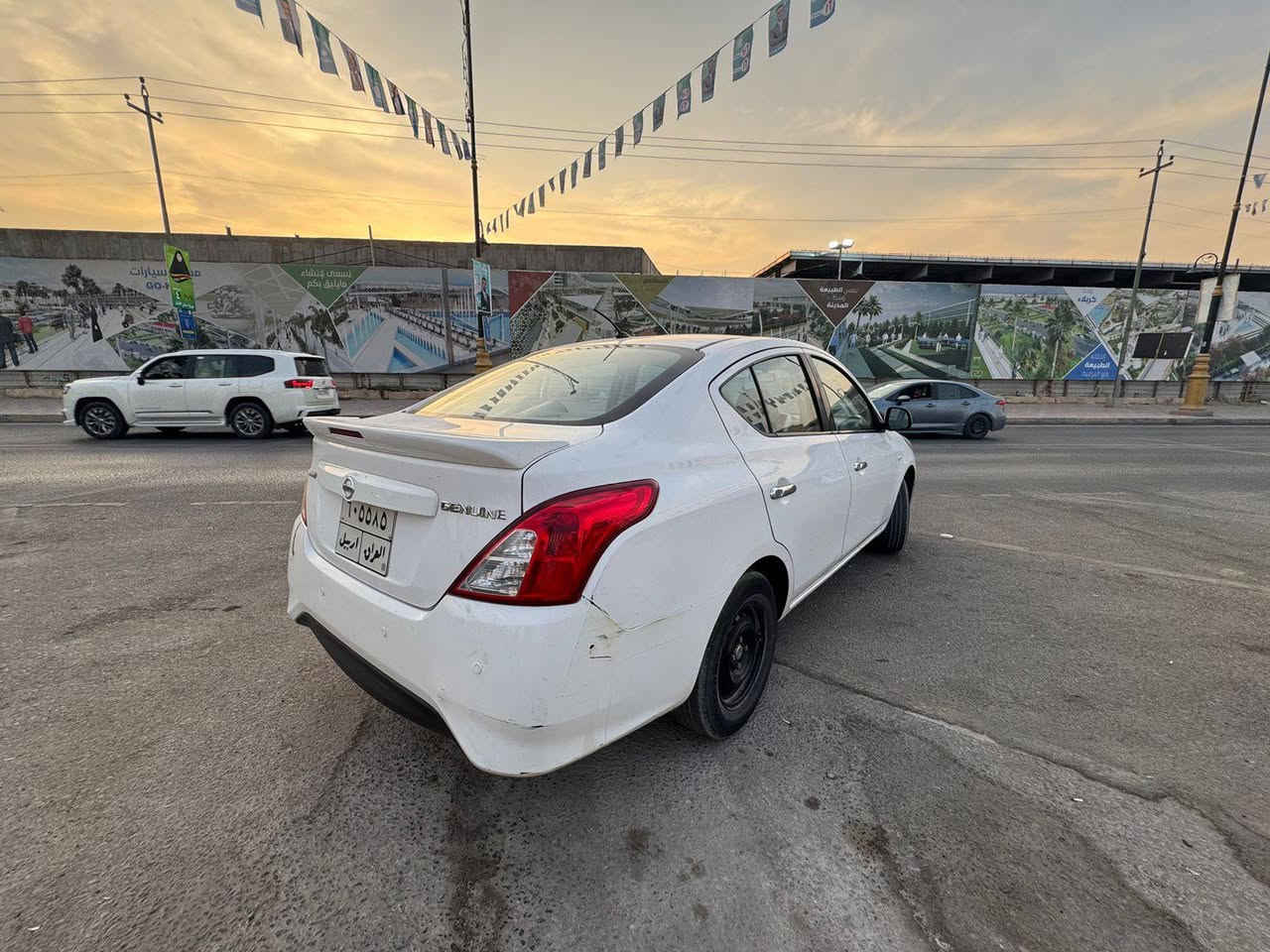 السلام عليكم نيسان سني هندي موديل 2020 خليجي بسم شركة ماشيه 140 مكينة كير علئ الشركة المواصفات واضحة بالصوره السياره جاهزه وبيه طخطخات بسيطه السعر 105 وبيه مجال بسيط مكاني كربلاء رقم الهاتف ***********
