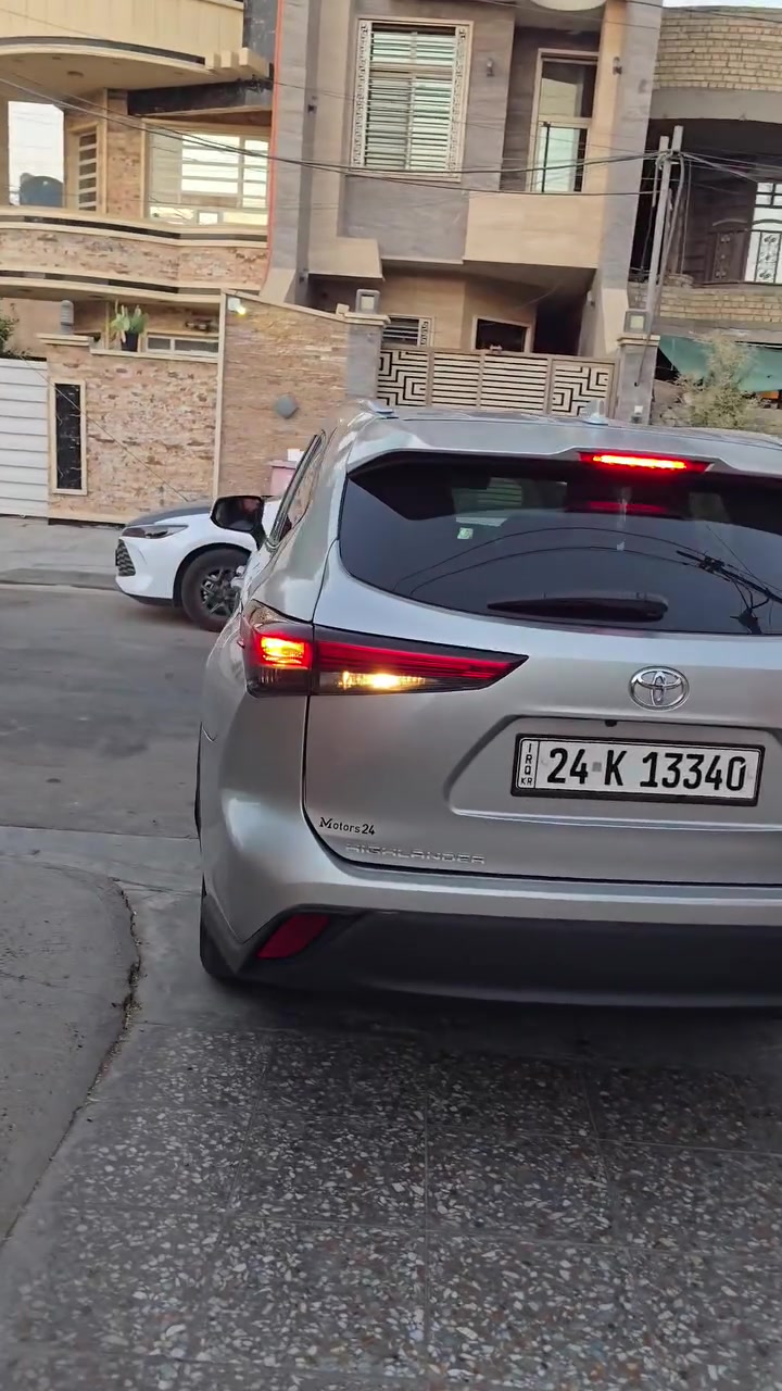 هاليندر 6 سلندر، فول مواصفات XLE AWD، حادث بسيط جدًا فقط دعامية خلفية جديدة. لوك رقم شمالي. عنوان بغداد دورة 
هاتف ***********

