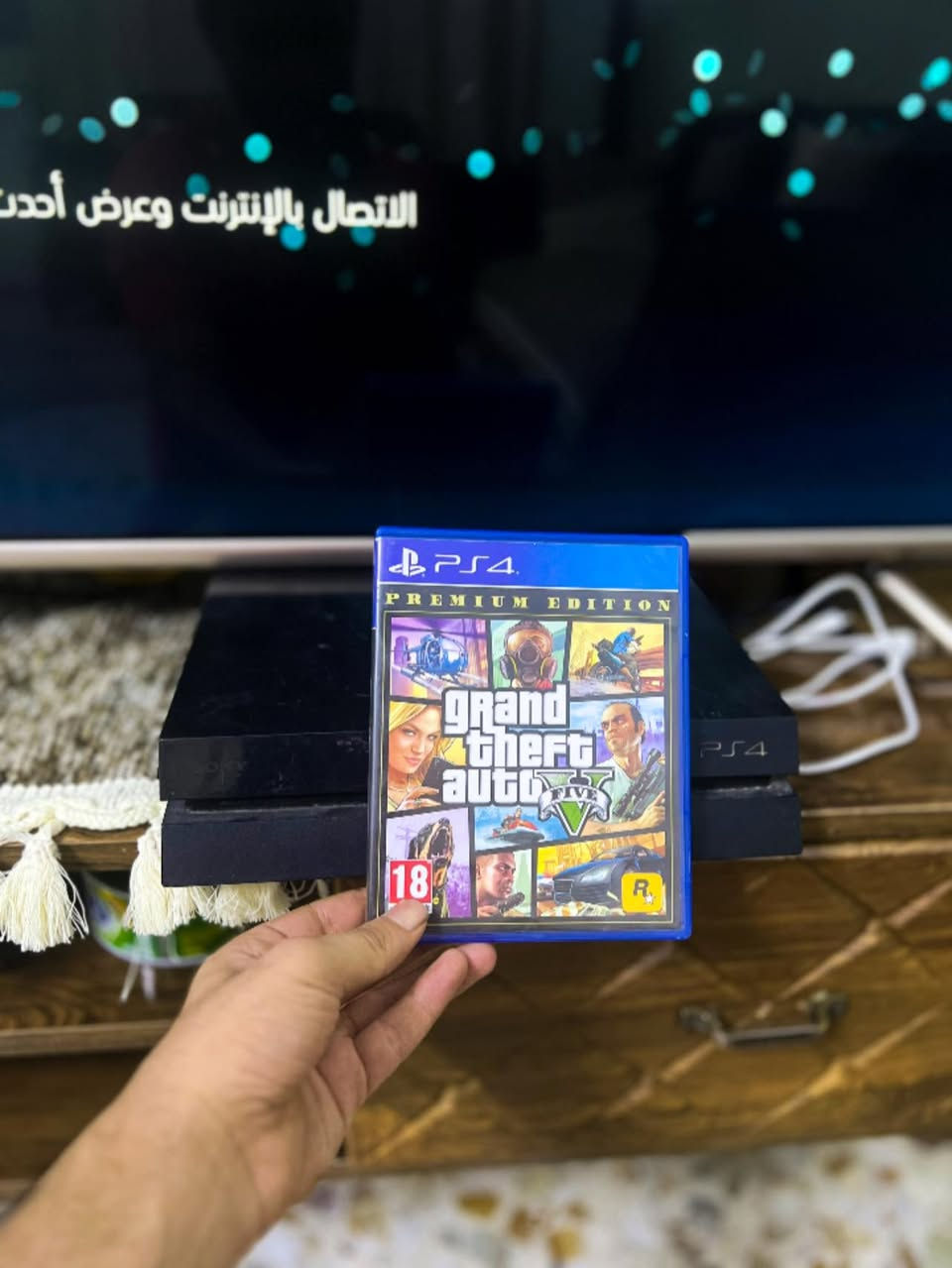⸻
🎮 للبيع – بلايستيشن 4 (PS4 FAT) 🎮

* نوع الجهاز: PS4 FAT
* الذاكرة: 500GB
* الحالة: نظيف ويشتغل بدون مشاكل
* مفتوح سابقاً للتنضيف فقط

🎮 الملحقات:

* جميع الملحقات موجودة
* بدون كارتون
* وياه لعبة GTA V 🔥

📍 الجهاز جاهز للفحص والتجربة

💰 السعر: (185 ) وبيه مجال بسيط

📞: (***********) واتساب فقط
