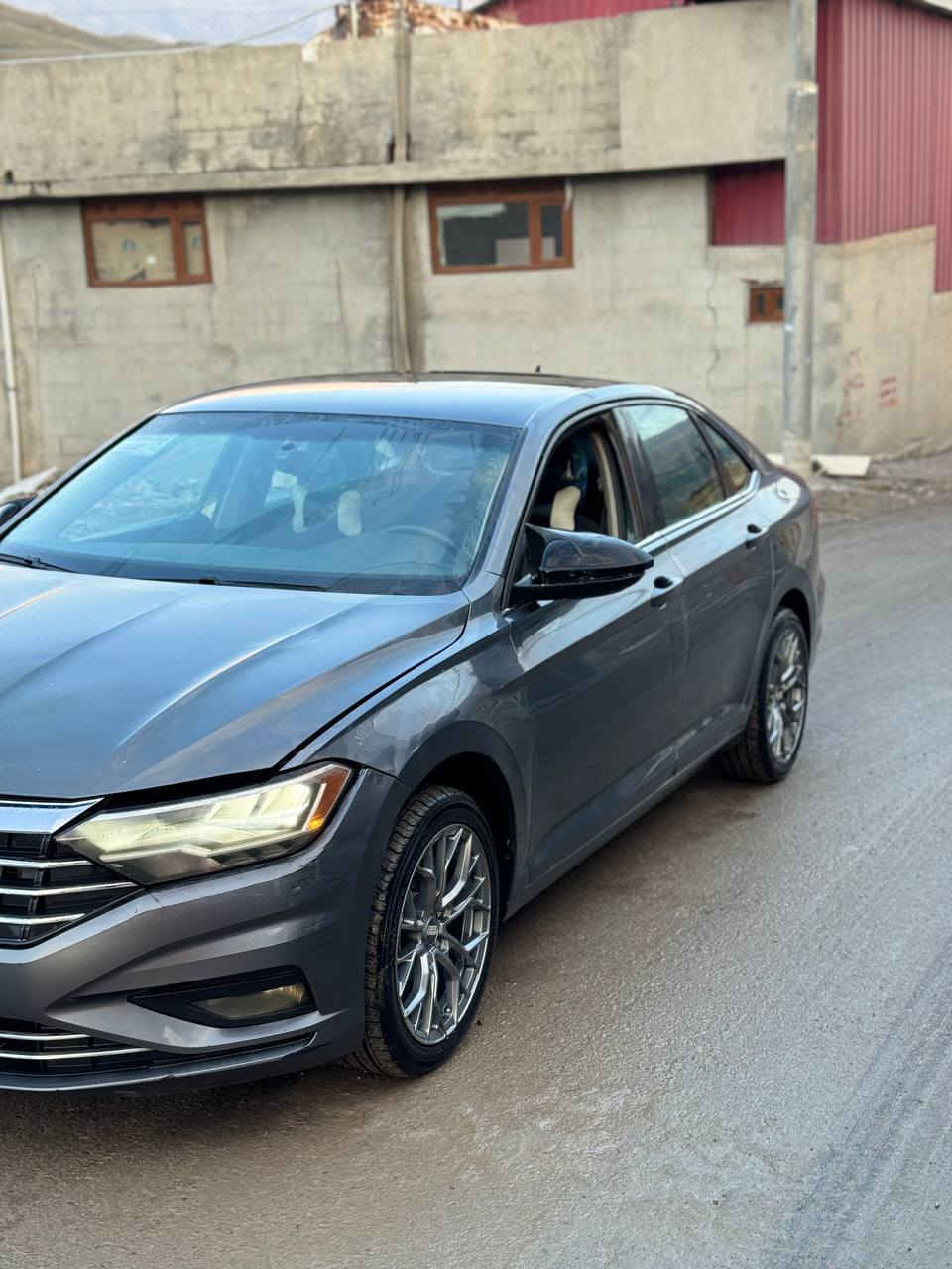 جیتە مۆدێڵ 2021
نفتی 
بێژۆرێ 
غڕامەیەکی زۆر لەسەرە 
***********
*********** أربيل, العراق
