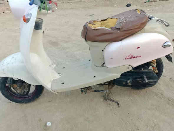 السلام عليكم دراجه للبيع مصريه عوزها كابريتر العنوان سوق الشيوخ للمراوس وذا اصلحه ب 200وذا هجي   السعر 150 وبها مجال الطيبين الرقم ***********واتساب
