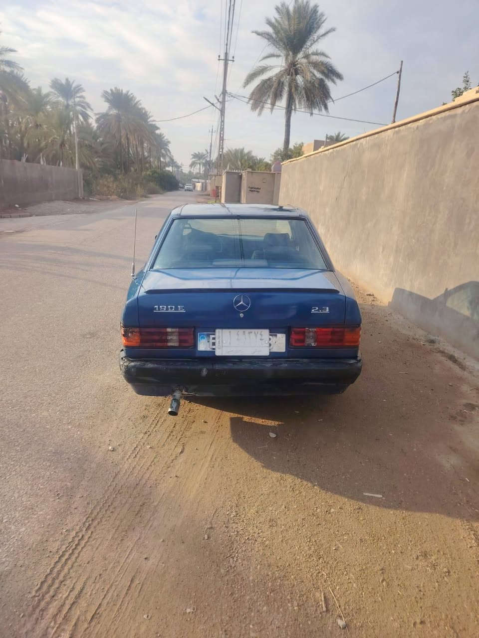 سلام عليكم من رخصت الادمن  مرسدس ١٩٠  رقم ديالى باسمي سنويه لل ٢٠٢٧  محرك ونجي ناعم خير من الله اوتوماتيك مصبوغه حزام للجماليه عدا القماره كهربائيات كامله سنترلوك السعر ٤٣ المكان بغداد قرب مطعم ضفاف دجله/***********
