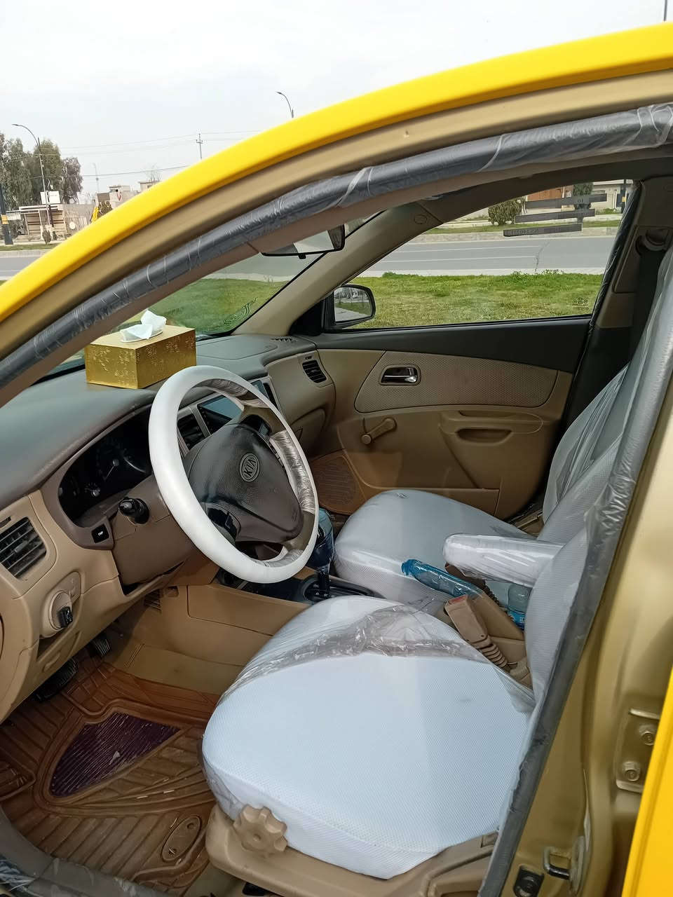 كيا ريو  موديل 2009. رقم بغداد  مصطره اني شرعي  هيئه  غرامات صفر صفر  منضومه  غاز  كير محرك  شرط التصال ***********
