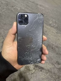 ايفون ١١ برو ماكس • ٢٥٦ • بطارية ٨٤٪