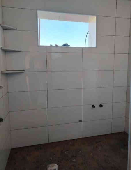 سلام عليكم خلفه سيرميك متفرغ ارضيه وجداري برسلين ولوح وبيات درج ومرمر وحجر وكرانيت  انتصال على رقم او مرسله صفحه ***********
