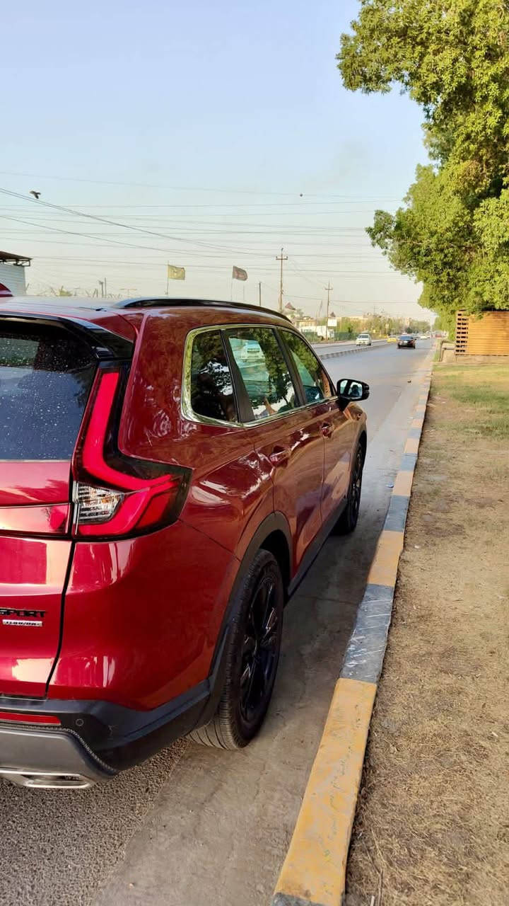 السلام عليكم للبيع هوندا CR-V وارد امريكي
حادثه ٤ بيبان صطحيه وطخه خفيفه بالجاملغ البيبان نفسه مصلحه 
هايبرد مكينه ٢٠٠٠

المواصفات 

بونراما 

بصمه 

تشغيل عن بعد 

كشنات تدفئه 

ستيرن تدفئه 

كشنات جلد 

كشنات كهرباء 

صندوك كهرباء 

تبريد قطعتين 

حساسات امامي خلفي 

رادار امامي 

رادار خلفي 

ورادار جانبي 

بصمتين بيه السياره 

الصندوك بالرجل ينفتح 

لايت فول LED

مكاني بغداد نفق الشرطه 

***********

السعر ١٨٥ وبيه مجال بسيط
