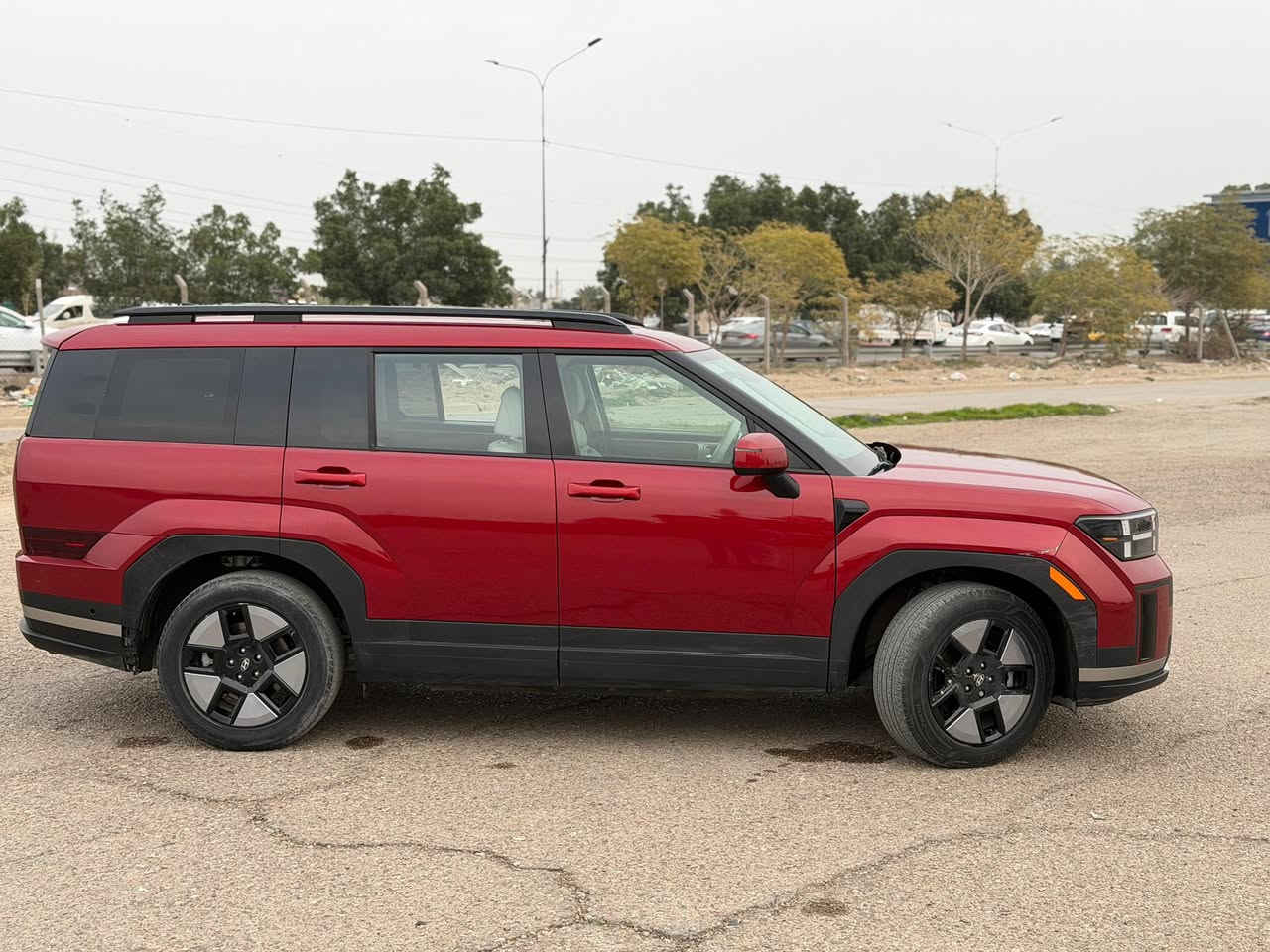 السلام عليكم
سنتافيا 2024 هايبرد 
مواصفات sel بدون فتحه 
داخل ابيض 
بصمه تشغيل 
تحديد مسار 
رادارات اماميه خلفيه 
حساسات 
كشنات تدفئه 
داخل جلد ابيض 
نقطه عمياء 
هاندبريك بصمه 
جنطه كهرباء 
السياره حلوه وبيها بعد مواصفات 
_________________________ 
حادث السياره كما موضح بالصور 
بيها جاملغ خلفي صبغ وشويه من الجنطه 
وبارد بالجاملغ الامامي 
شواصي لغود كفاله عامه 
الايرباك سليم ولا واحد طاك 
نوع المحرك هايبرد 
1.600 تيربو و هايبرد 
السياره دخول جديد 
مرقمه رقم بغداد تحويل ثاني يوم 
السعر: 250 وبيها مجال 
السياره ماشيه : 40الف كيلو متر 
الرقم : ***********
***********
