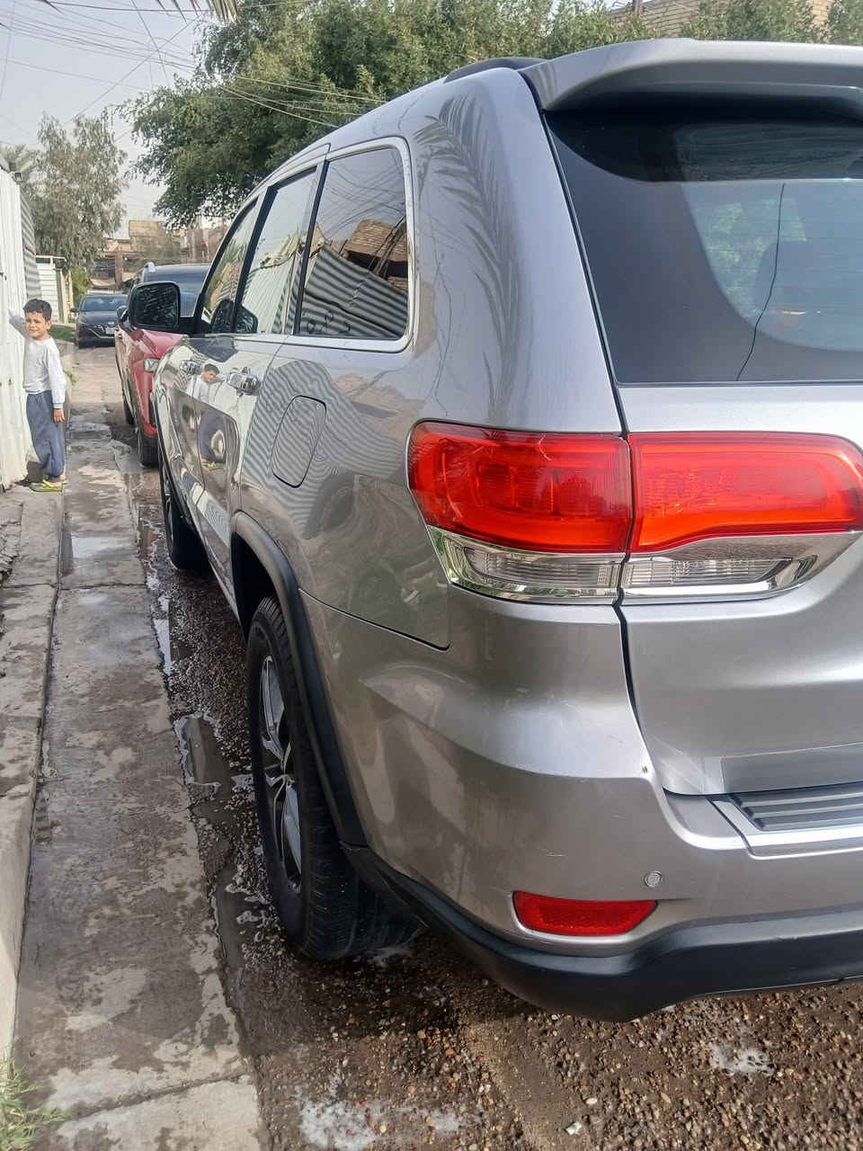 جيب لمتدت فول مواصفات بأسمي بغداد موديل ١٧ كير محرك تبريد كهربائيات كلها ممتازة حادثها جاملغ وبنيد والبجم كبس وكتف الجاملغ بي صبغ والدوسة جوة رجل السايق بيها صبغ وماشر عليهن باللون الأزرق السعر ١٨٥ وبيهه مجال بسيط للشراي ورجاءا الشراي يجي ويشوف وبخدمته .شكرا لإدارة الموقع الإتصال او واتساب ***********
للعلم السيارة بدون ايرباك.
