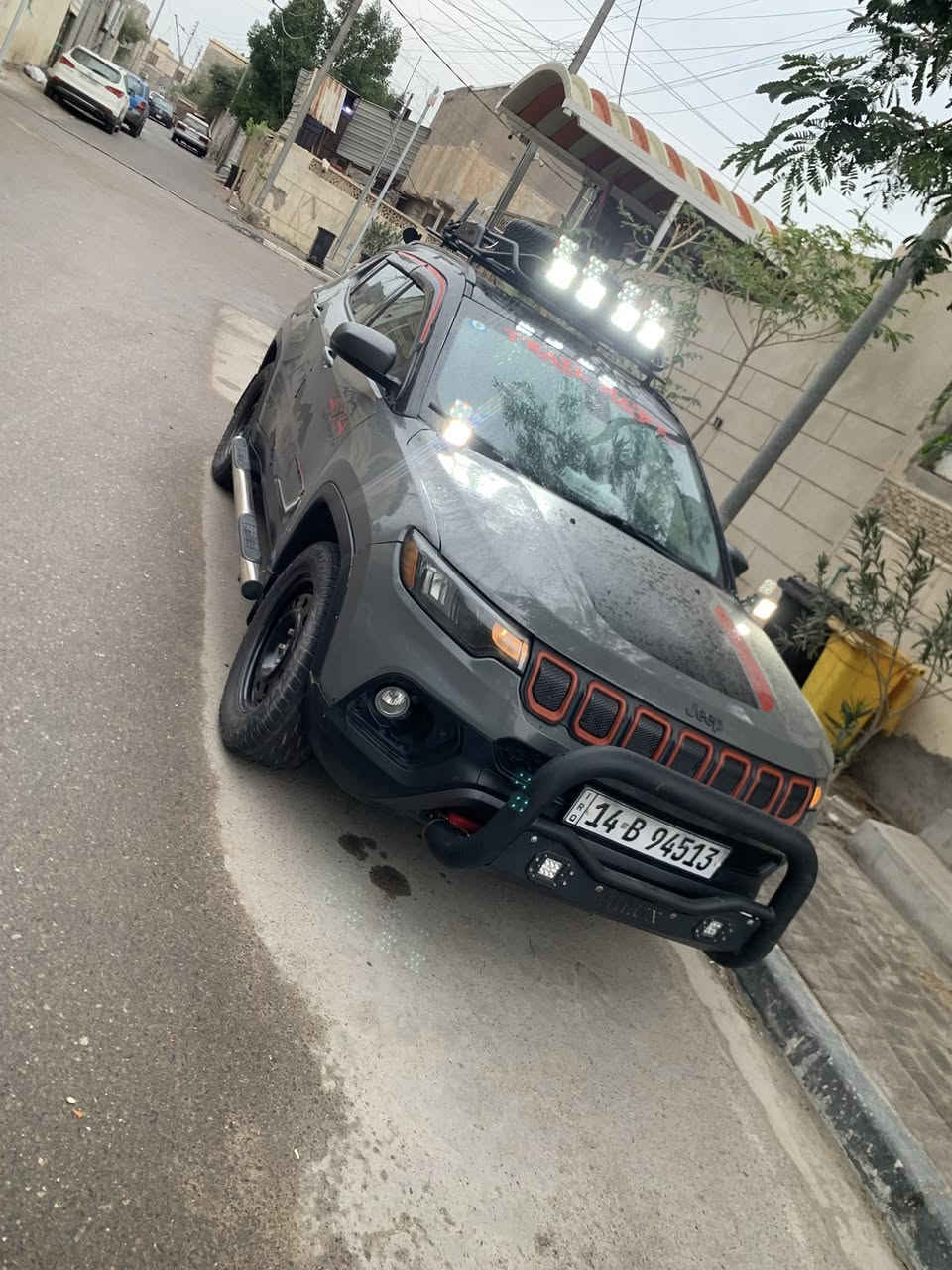 السلام عليكم جيب كومباس 2022 فئه تريل هوك السياره مصروف عليها هواي فول تزويد جاهزه وحلوه تجي وتشوف بعينك احلى من الصور حادثها يمك بالصور كلشي امبين افتح الصور وشوف السعر ب163 وبيها مجال بيع او مراوس تحويل مباشر بيع او مراوس شنو عندك اتصل وبالخدمه مديل 22 الشكل الجديد استفسار ***********
