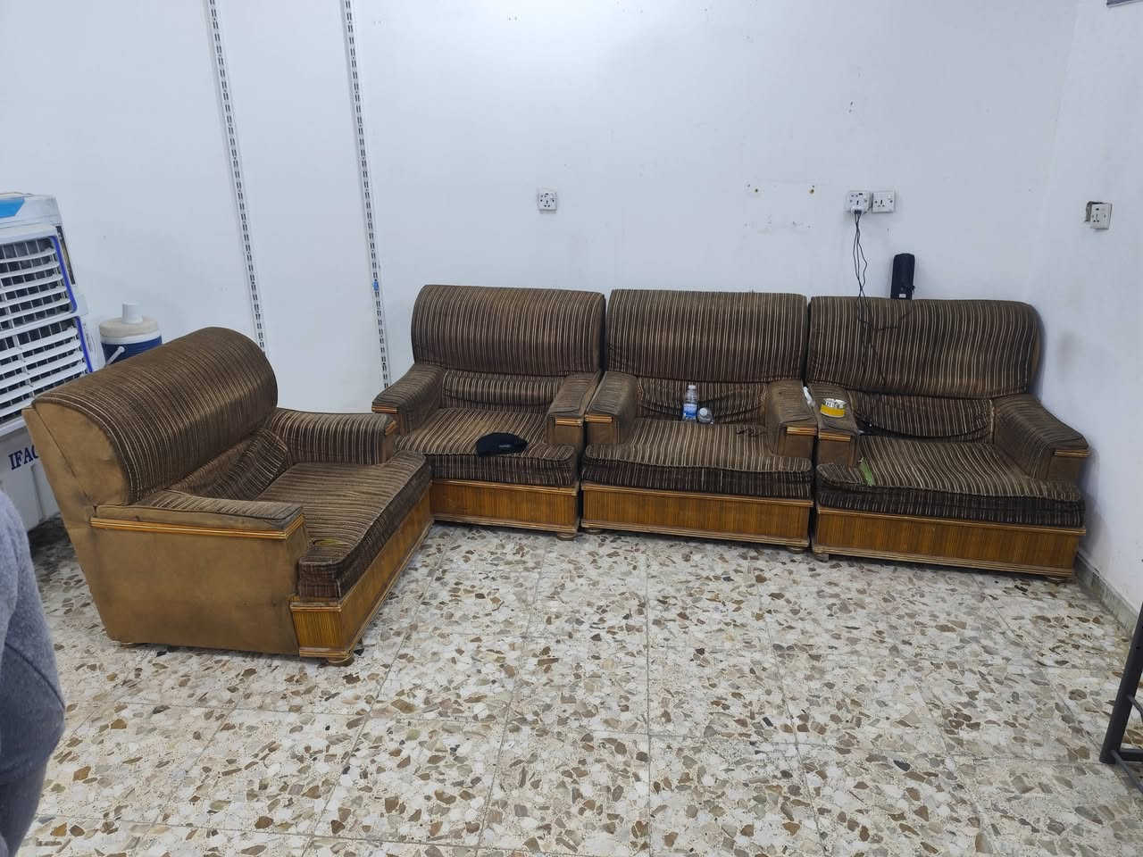 غراض حلاقه للبيع السعر خاص مكاني حله ورديه خارج ***********
