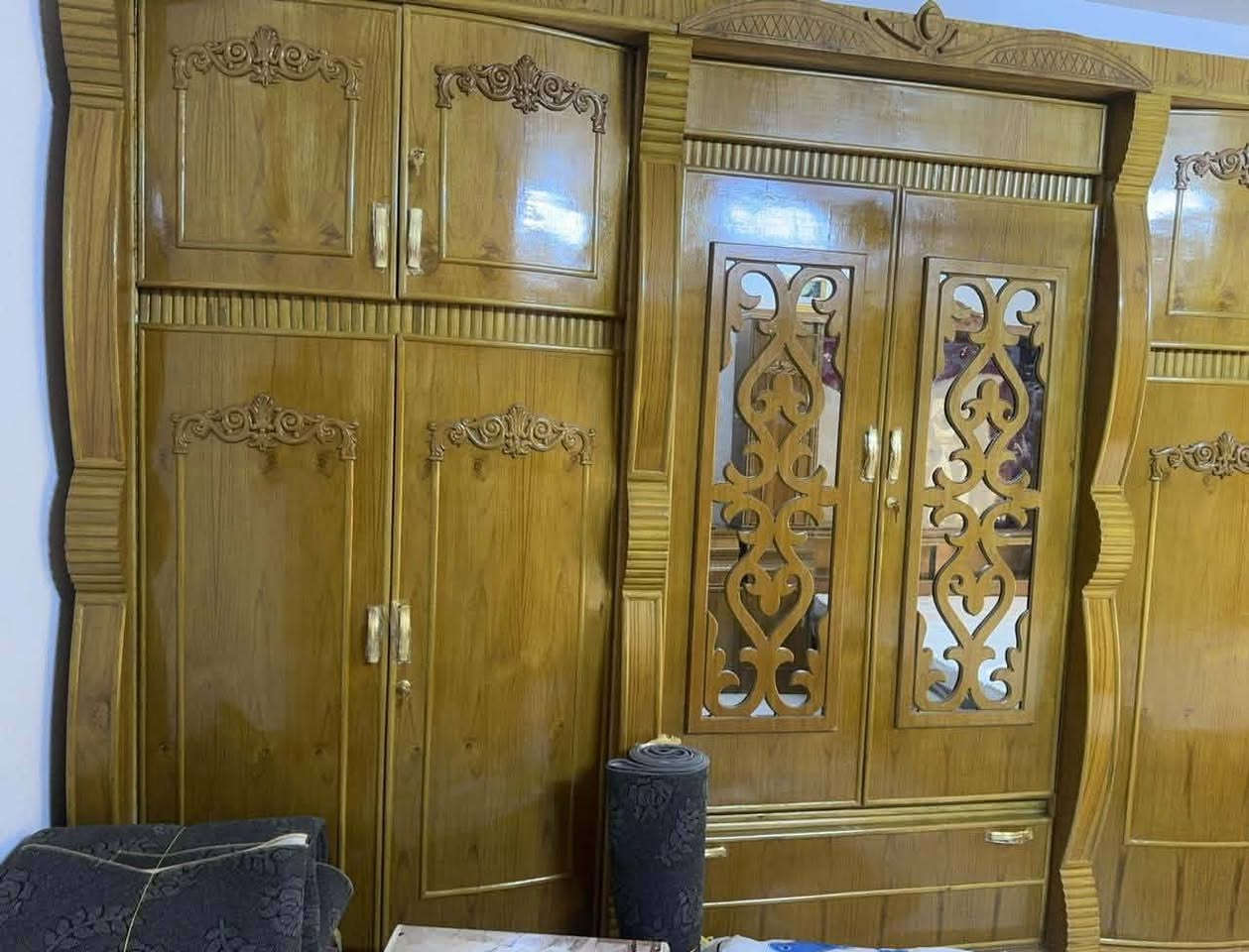 غرف نوم للبيع صاج طابقين ست ابواب مستعجل للاستفسار ***********
