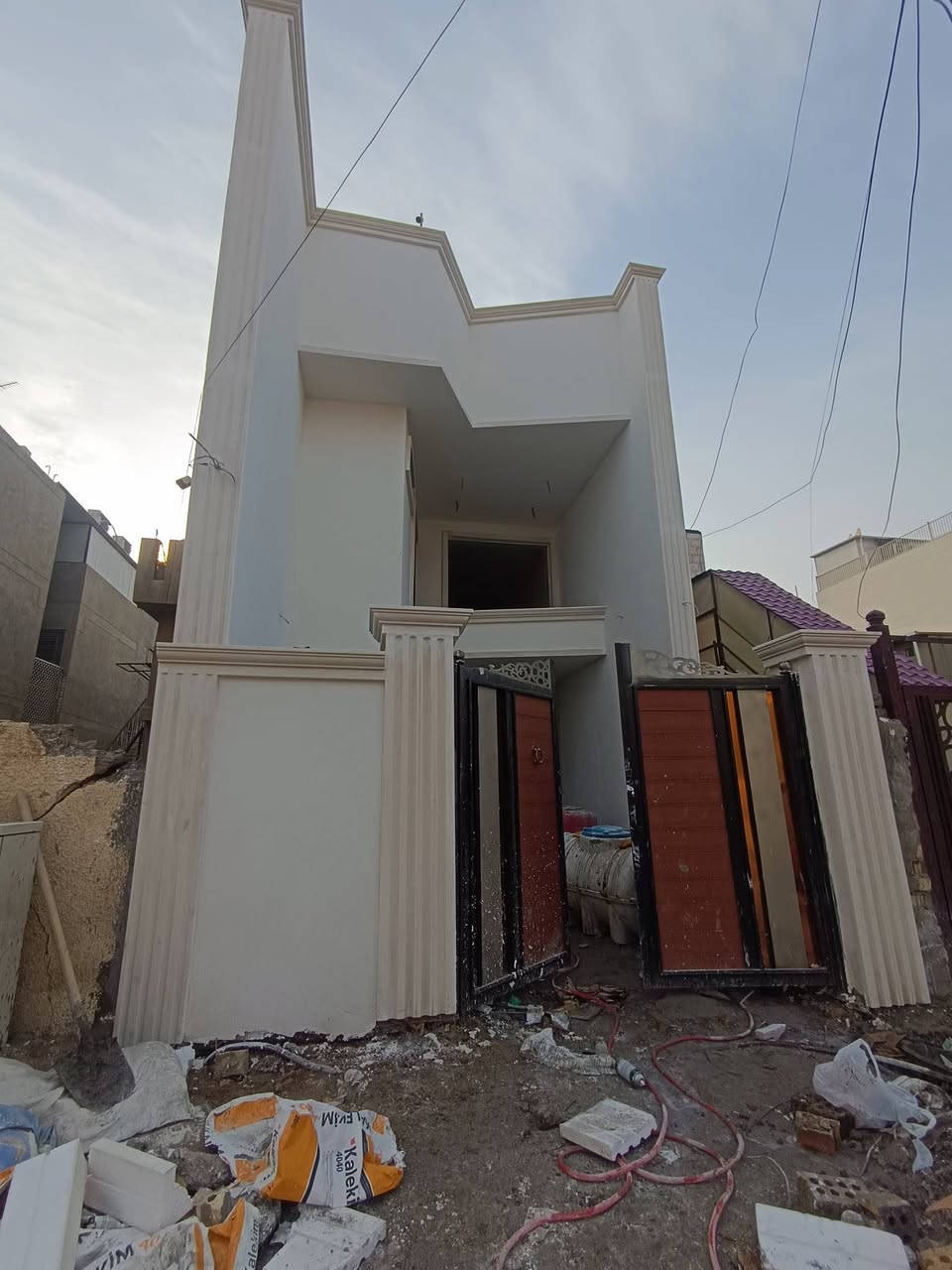 يوجد لدينا كادر عمل لبخ ديكورات صبغ بورسلين فوم من النبار يلا بغداد شقل درجه ولى الاستفسار على هذا اروقم ***********
