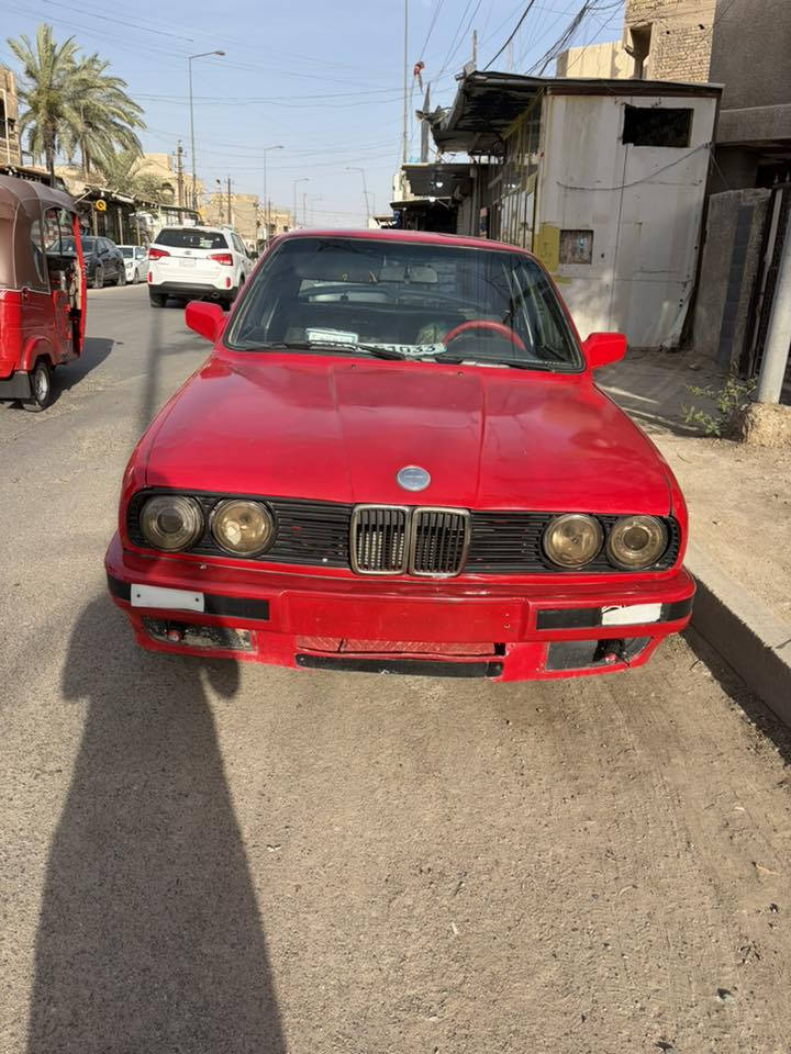 زعرة موديل 1991  محرك 525 مسكر تك فانوس بيها نواقص وترتيبات للبيع بسعر 30$ بيها مجال للشراي مكان السيارة بغداد 

تواصل واتساب 

***********
