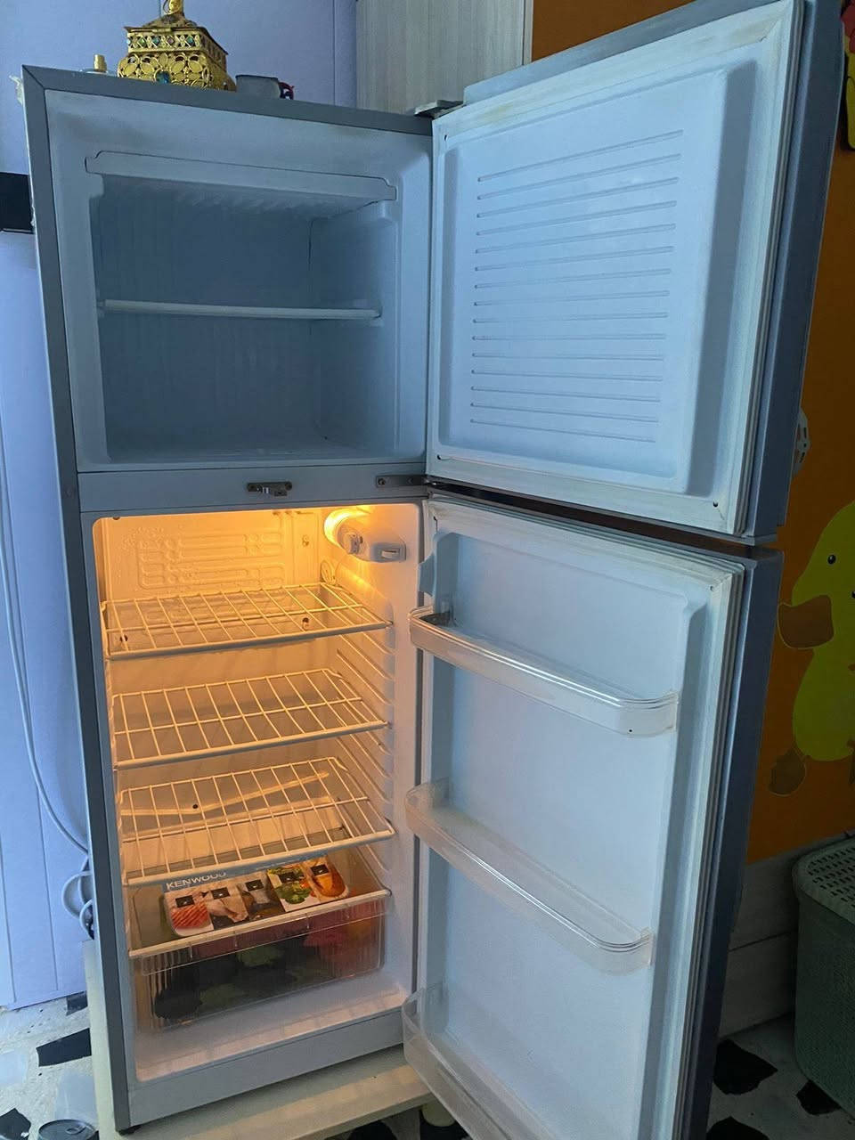 ثلاجة للبيع السعر ١٥٠ قفل نظيفة مكاتي شارع فلسطين


**إذا كنت صاحب هذا الإعلان وتريد حذفه لأي سبب، رجاءا أرسل رسالة إلى الدعم الفني**