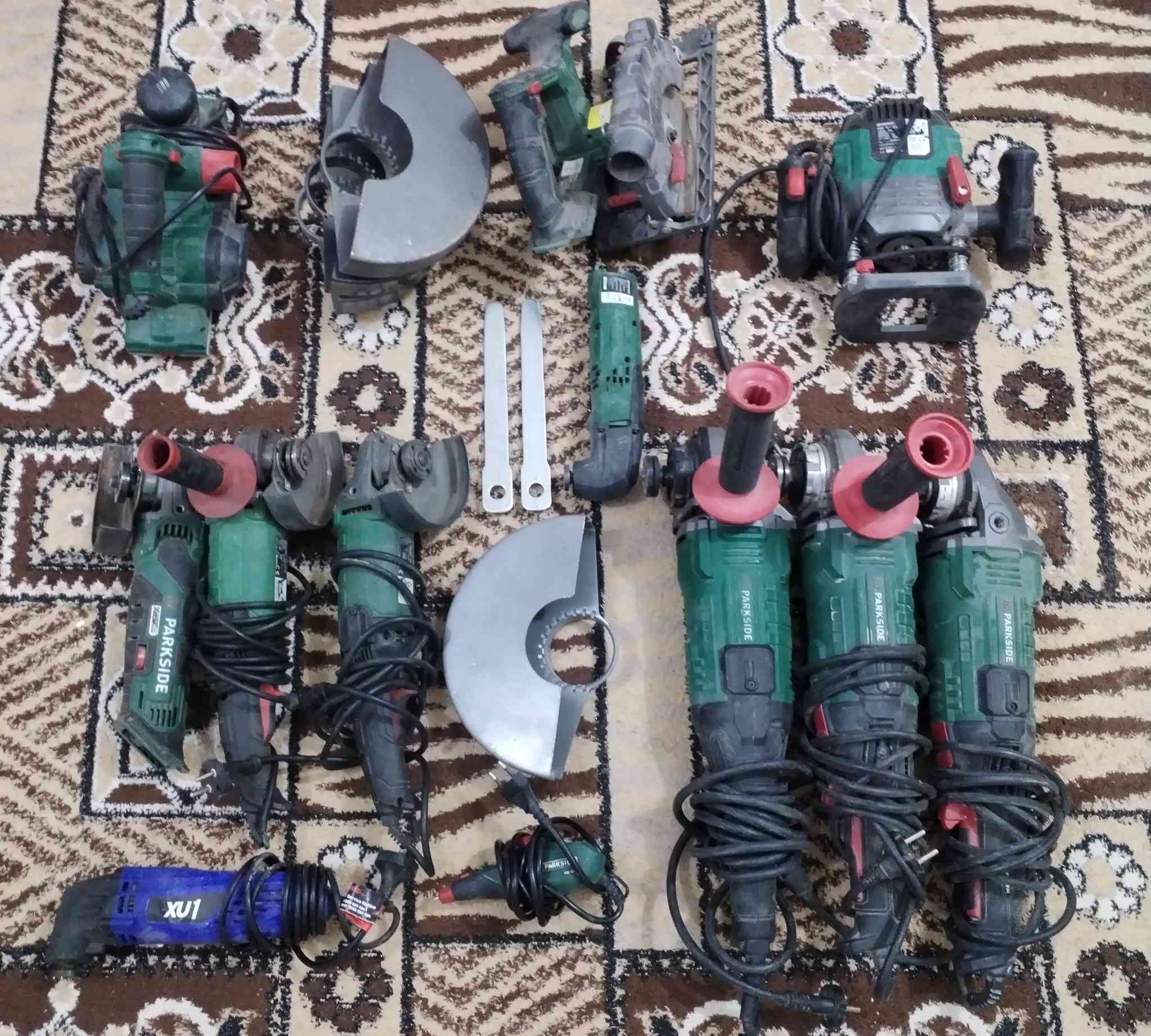 سلام عليكم شلع عدد يدوية البيع فحم سعرهن 100 مع التوصيل الاتصال على الرقم ***********
