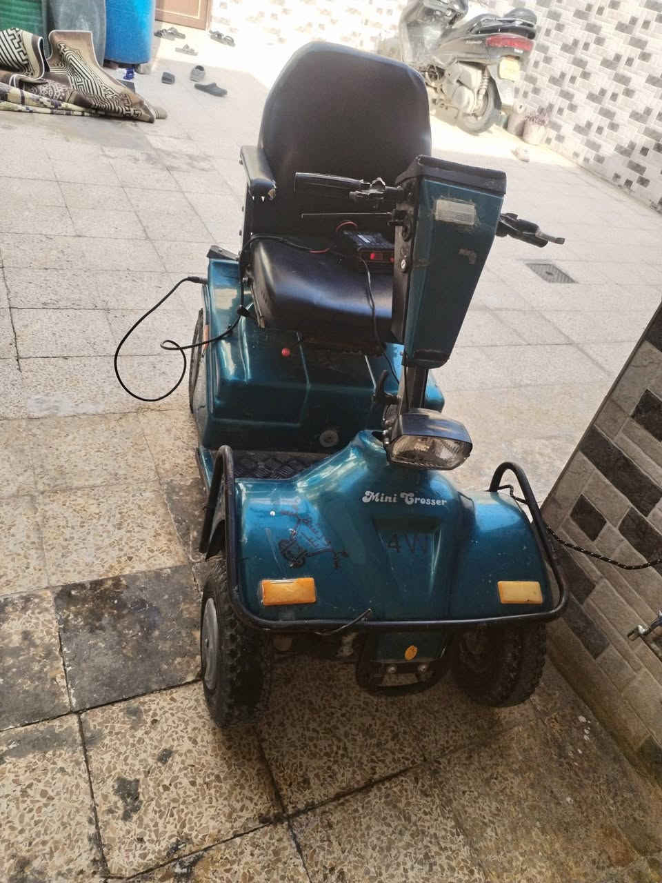 السلام عليكم ماطور شحن للبيع المعوقين باله مو صيني باتريات 80 امبير مال سياره السعر 10 ورقات وبي مجال *********** /***********
